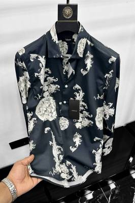 Мъжка риза VERSC kod 975