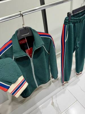 Мъжки сет GUC kod 1090