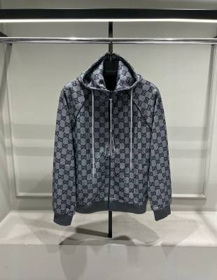 Мъжки сет GUCC kod 1070