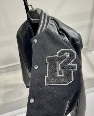 МЪЖКО ЗИМНО ЯКЕ DSQ КОД 988