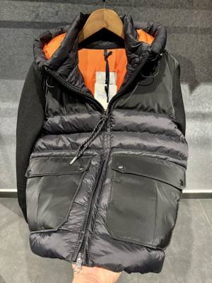 МЪЖКО ЗИМНО ЯКЕ ВАТИРАНО MONCL код 973